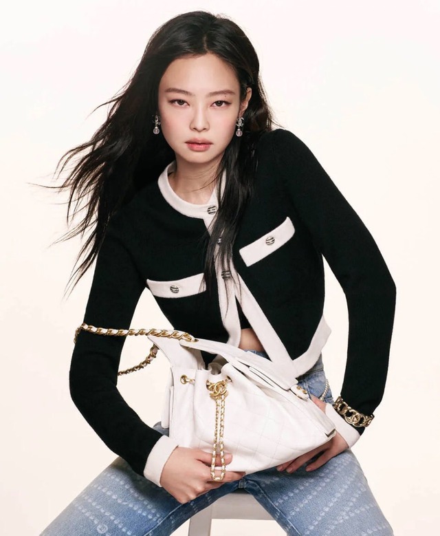 Jennie (BLACKPINK) lộ "tín vật tình yêu" 670 triệu đồng với bạn trai mới?- Ảnh 7.
