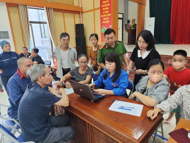 Lan tỏa tinh thần xung kích của tuổi trẻ trong công tác hỗ trợ hành chính và chuyển đổi số- Ảnh 3. Lan tỏa tinh thần xung kích của tuổi trẻ trong công tác hỗ trợ hành chính và chuyển đổi số- Ảnh 3.