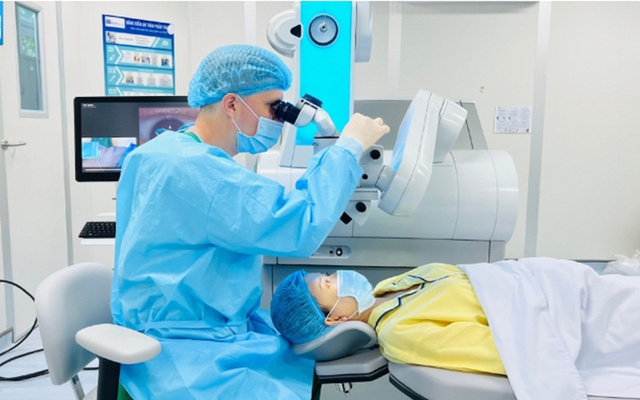 8 câu hỏi trước khi mổ cận ai cũng thắc mắc nhưng ngại không dám hỏi, nhiều khi không biết hỏi ai- Ảnh 3.