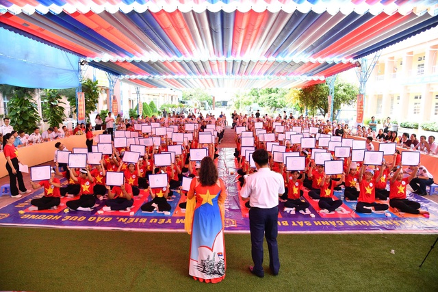 Sân chơi tri thức và khát vọng – Cuộc thi “Em yêu biển, đảo quê hương”- Ảnh 5. Sân chơi tri thức và khát vọng – Cuộc thi “Em yêu biển, đảo quê hương”- Ảnh 5.