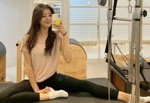 7 tín hiệu lich bong da truc tiep tuổi 30 cho thấy cơ thể tích tụ đầy độc tố, buồng trứng và tử cung chìm trong “rác”- Ảnh 3.