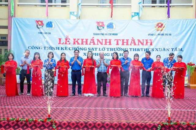 Khánh thành công trình kè chống sạt lở trường học tại tỉnh Lào Cai- Ảnh 1.
