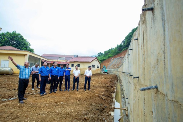 Khánh thành công trình kè chống sạt lở trường học tại tỉnh Lào Cai- Ảnh 2.