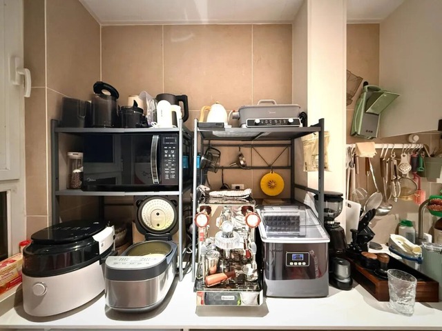 C&oacute; 6 thứ c&agrave;ng mua c&agrave;ng khổ: Nh&agrave; cửa chật kh&ocirc;ng c&ograve;n chỗ thở, v&iacute; tiền chưa đầy đ&atilde; rỗng tuếch- Ảnh 4.