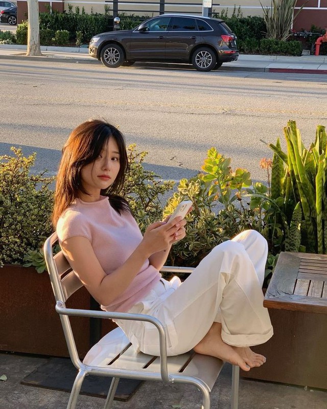 Kiếm tiền quá khó nên phải tự cứu lấy chính mình: Định nghĩa “ngầu đét” thay đổi từ đồ hiệu thành đồ cũ, sống truc tiep bong da c1 thành sống sót- Ảnh 2.