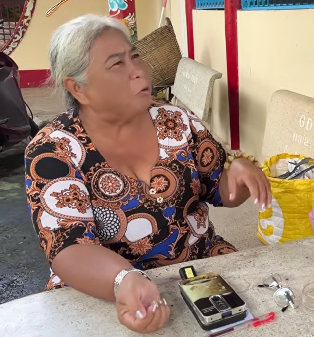 Nữ NSND thấy đồng nghiệp chết bờ chết bụi liền mua hẳn một miếng đất làm nơi chôn cất chung- Ảnh 1. Nữ NSND thấy đồng nghiệp chết bờ chết bụi liền mua hẳn một miếng đất làm nơi chôn cất chung- Ảnh 1.