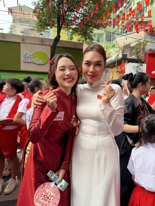 Hai nghệ sĩ trẻ vinh dự trình diễn từ Đại lễ A50 tới A80: Đây chính là “trai tài gái giỏi” được Tổ quốc tin tưởng!- Ảnh 2.