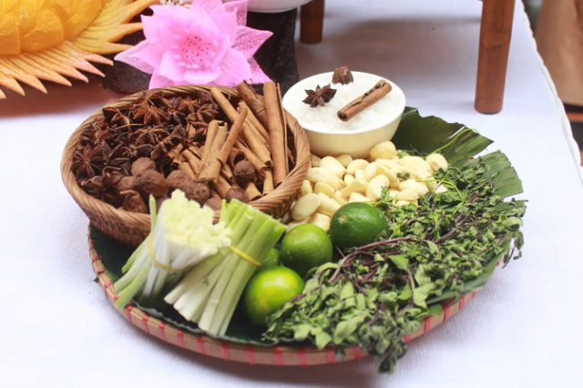 Mô hình nguyên liệu nấu phở. Mô hình nguyên liệu nấu phở.