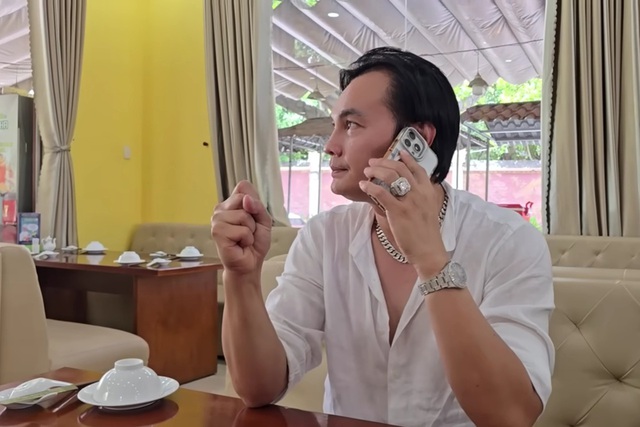 Nam NSƯT từng phải đi bưng nước cho Kim Tử Long, giờ sở hữu bất động sản từ Việt Nam sang Mỹ- Ảnh 5. Nam NSƯT từng phải đi bưng nước cho Kim Tử Long, giờ sở hữu bất động sản từ Việt Nam sang Mỹ- Ảnh 5.