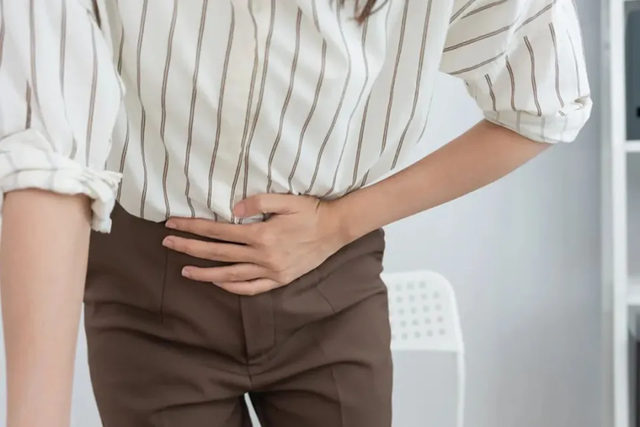 5 thói quen hủy hoại dạ dày, nhiều người ngày nào cũng làm mà không biết- Ảnh 1.