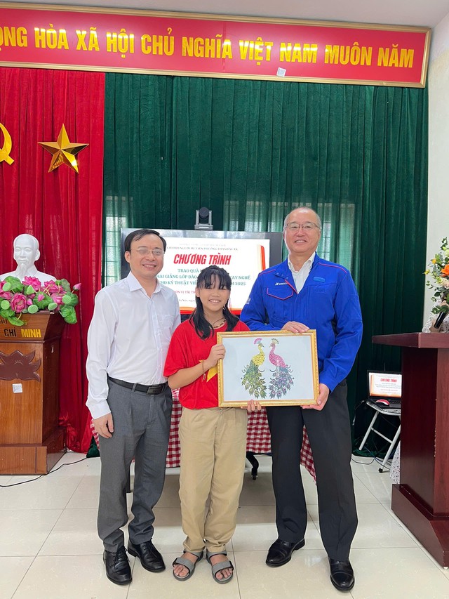 Chi hội người mù Thanh Xuân và Tập đoàn Logitem Việt Nam đồng hành cùng người khiếm thị- Ảnh 2.