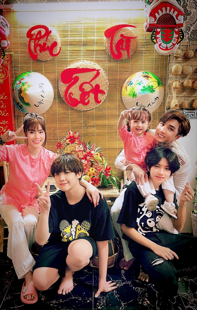 “Quý tử miền Tây” cực đắt show được gọi là “thế thân Đan Trường”, sở hữu biệt thự xe sang hàng tỷ đồng- Ảnh 10.