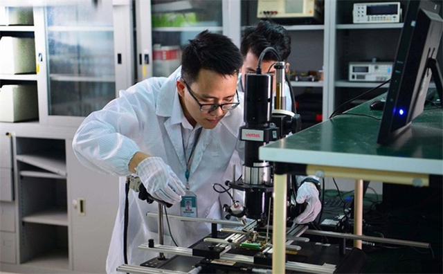 Gắn kết chặt chẽ quá trình đào tạo với nghiên cứu khoa học và sáng tạo công nghệ- Ảnh 2.