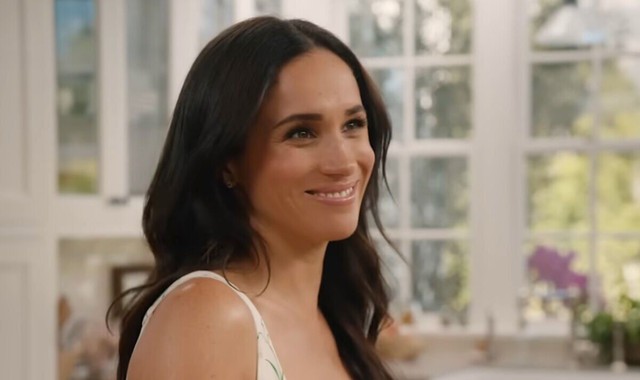 Ông trùm Netflix hết lời tung Meghan Markle: Dân mạng mỉa mai “chỉ là hào quang đi mượn”- Ảnh 3.