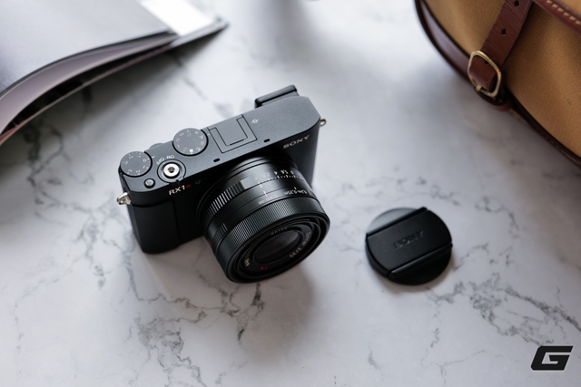 Trải nghiệm Sony RX1R III: Cầm nhỏ gọn, ảnh 61MP "nét căng" nhưng lại có một điểm yếu đáng để tâm này- Ảnh 2. Trải nghiệm Sony RX1R III: Cầm nhỏ gọn, ảnh 61MP "nét căng" nhưng lại có một điểm yếu đáng để tâm này- Ảnh 2.