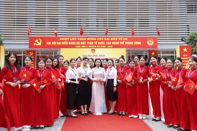 Tổng Bí thư Tô Lâm dự và phát biểu chỉ đạo Đại hội đại biểu Đảng bộ MTTQ, các đoàn thể Trung ương lần thứ I, nhiệm kỳ 2025-2030- Ảnh 9. Tổng Bí thư Tô Lâm dự và phát biểu chỉ đạo Đại hội đại biểu Đảng bộ MTTQ, các đoàn thể Trung ương lần thứ I, nhiệm kỳ 2025-2030- Ảnh 9.
