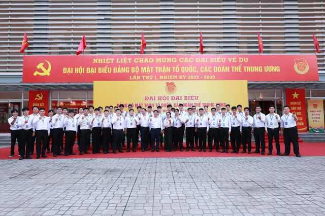 Tổng Bí thư Tô Lâm dự và phát biểu chỉ đạo Đại hội đại biểu Đảng bộ MTTQ, các đoàn thể Trung ương lần thứ I, nhiệm kỳ 2025-2030- Ảnh 10. Tổng Bí thư Tô Lâm dự và phát biểu chỉ đạo Đại hội đại biểu Đảng bộ MTTQ, các đoàn thể Trung ương lần thứ I, nhiệm kỳ 2025-2030- Ảnh 10.