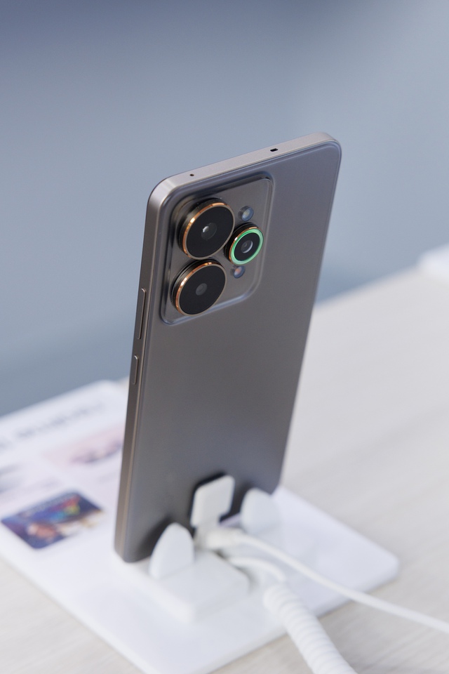 realme 15 Series chính thức ra mắt: Nhiều tính năng AI thú vị, máy đẹp, pin "khủng", giá từ 9 triệu đồng- Ảnh 5.