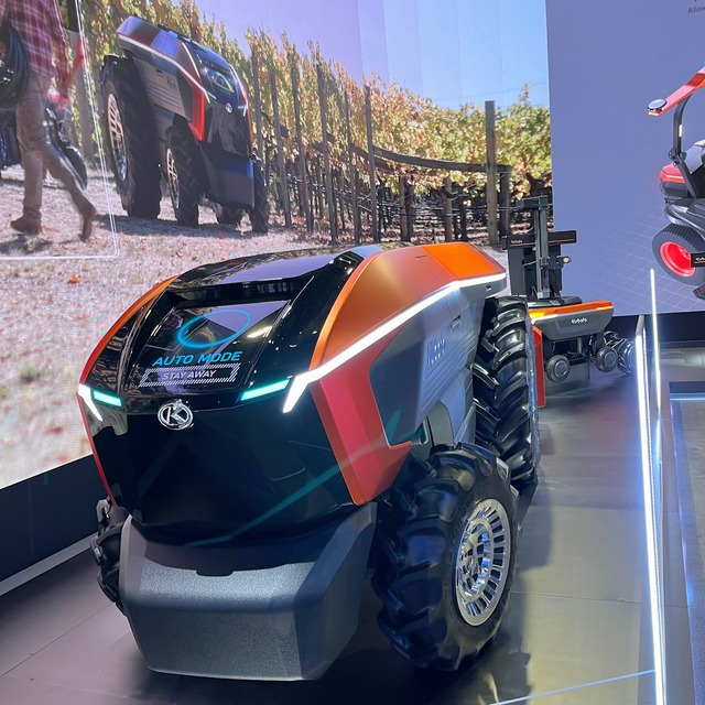 Nhật Bản ra mắt máy kéo không người lái chạy bằng hydro đầu tiên trên thế giới- Ảnh 4.