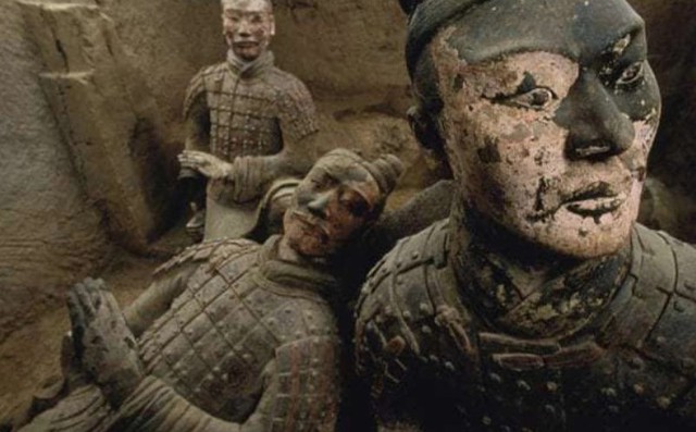 Khi khai quật đội quân đất nung trong lăng Tần Thuỷ Hoàng, chuyên gia đã phạm sai lầm lớn: 15 giây "mất mát" mà Trung Quốc mãi tiếc nuối- Ảnh 2.