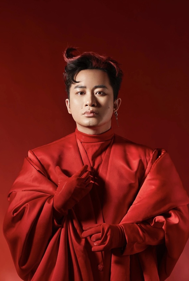 Nam ca sĩ từng khiến Nguyễn Văn Chung hễ nghe l&agrave; chuyển k&ecirc;nh "đ&aacute;ng sợ" cỡ n&agrave;o?- Ảnh 2.