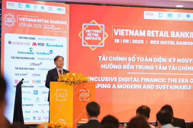 Diễn đàn Ngân hàng Bán lẻ 2025: Từ công nghệ đến trung tâm tài chính quốc tế
- Ảnh 1.
