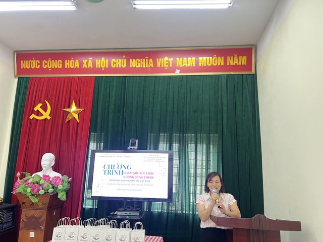 Sưởi ấm trái tim người khiếm thị cao tuổi- Ảnh 1.