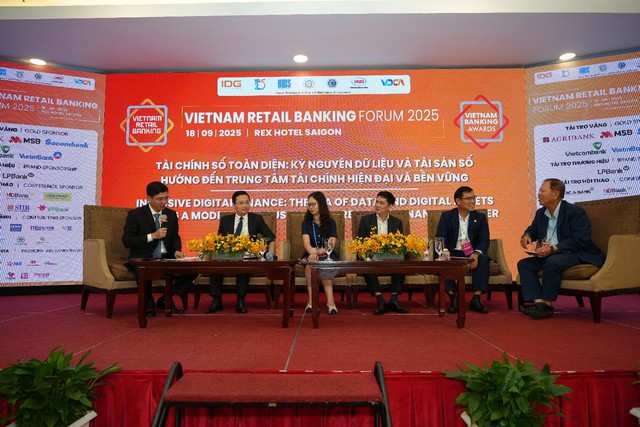 Diễn đàn Ngân hàng Bán lẻ 2025: Từ công nghệ đến trung tâm tài chính quốc tế
- Ảnh 2.
