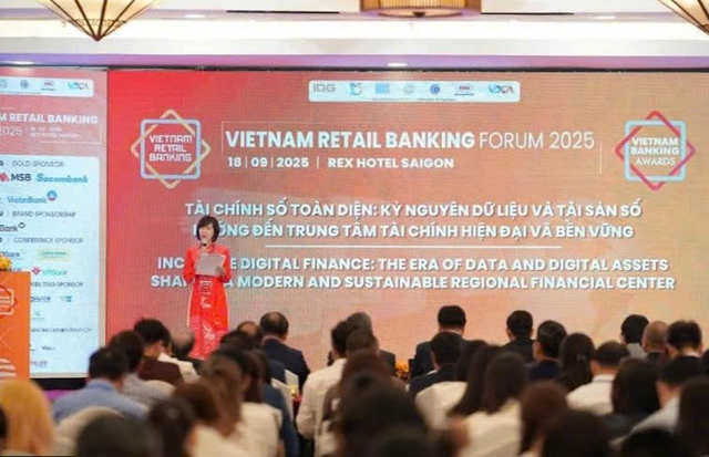 Diễn đàn Ngân hàng Bán lẻ 2025: Từ công nghệ đến trung tâm tài chính quốc tế
- Ảnh 8.