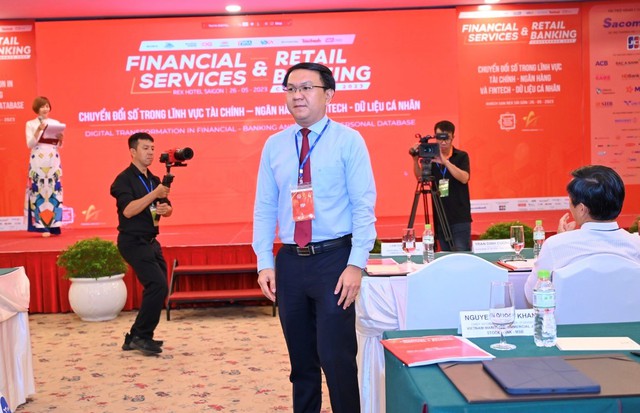 Diễn đàn Ngân hàng Bán lẻ 2025: Từ công nghệ đến trung tâm tài chính quốc tế
- Ảnh 7.