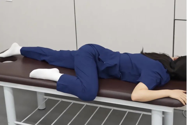 Ngủ ở 4 tư thế n&agrave;y ĐỪNG HỎI TẠI SAO cột sống sớm bị "hủy hoại": Nhiều người th&iacute;ch v&igrave; thoải m&aacute;i- Ảnh 1.