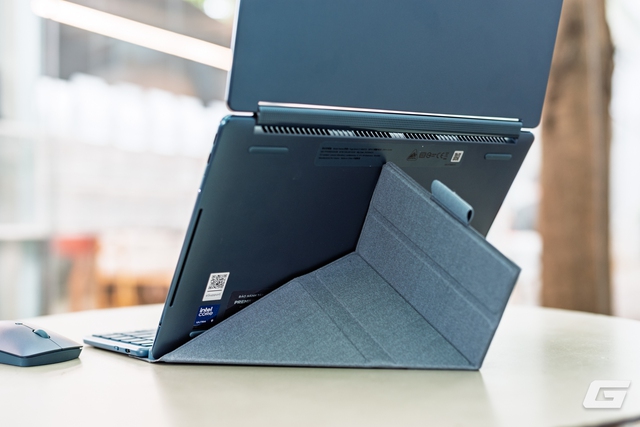 Trải nghiệm nhanh Lenovo Yoga Book 9i Gen 10: Màn hình kép, hiệu năng cao cùng loạt trải nghiệm sáng tạo linh hoạt, ai sẽ là người cần?- Ảnh 16.