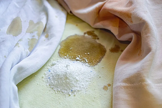 Giặt quần áo bằng nước nóng có sạch hơn không?- Ảnh 1.