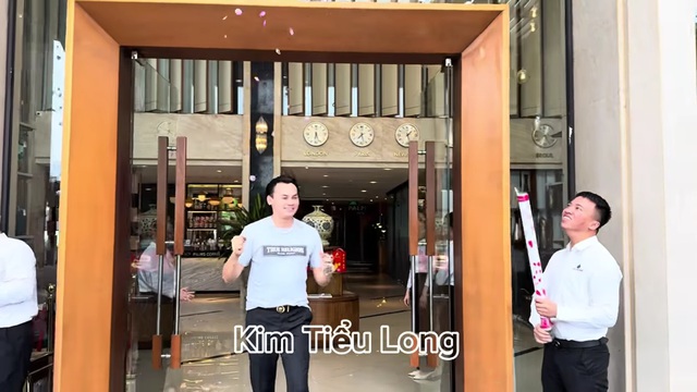Nam NSƯT từ Mỹ về ra Hải Phòng, tuyên bố thẳng 1 việc- Ảnh 1. Nam NSƯT từ Mỹ về ra Hải Phòng, tuyên bố thẳng 1 việc- Ảnh 1.