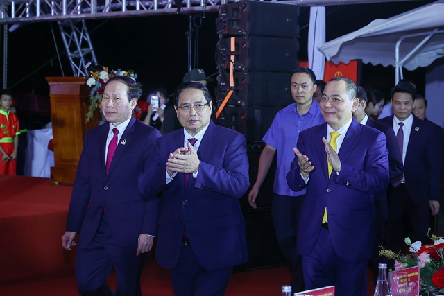 Vượt cả huyền thoại đầu tư, tỷ phú Phạm Nhật Vượng lập kỷ lục mới: Chưa từng có trong lịch sử Việt Nam- Ảnh 2.