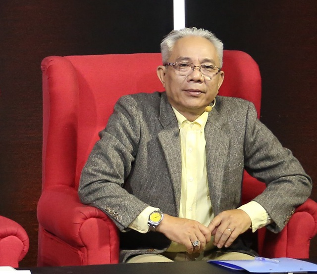 Nam nghệ sĩ 58 tuổi nghiêm khắc nói thẳng đàn em trên truyền hình- Ảnh 2. Nam nghệ sĩ 58 tuổi nghiêm khắc nói thẳng đàn em trên truyền hình- Ảnh 2.