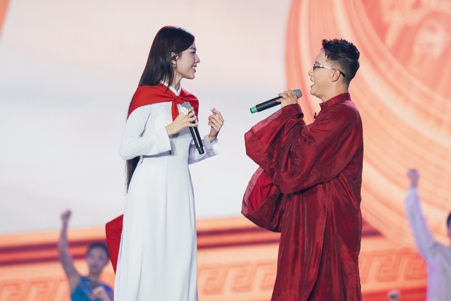 Hoàng Bách được hát tại 2 sự kiện quan trọng: "Đó là vinh dự lớn của tôi"- Ảnh 1. Hoàng Bách được hát tại 2 sự kiện quan trọng: "Đó là vinh dự lớn của tôi"- Ảnh 1.