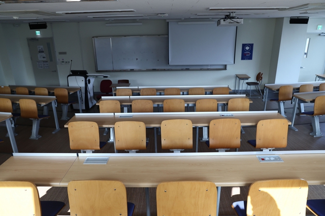 Chuyện gì đây: Sinh viên ồ ạt rời bỏ 3 trường đại học hàng đầu để chạy theo giấc mơ mới! - Ảnh 2. Chuyện gì đây: bong da ket qua truc tiep viên ồ ạt rời bỏ 3 trường đại học hàng đầu để chạy theo giấc mơ mới! - Ảnh 2.