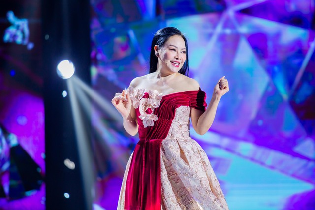 Nữ ca sĩ n&oacute;i thẳng: "L&agrave;m nghề n&agrave;y phải giữ đạo đức, sống tử tế"- Ảnh 1.