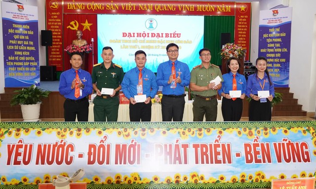 Đại hội đại biểu Đoàn TNCS Hồ Chí Minh đặc khu Côn Đảo lần thứ I: Dấu ấn tiên phong, đơn vị đặc khu đầu tiên của TP. Hồ Chí Minh hoàn thành Đại hội Đoàn cấp xã, phường, đặc khu- Ảnh 3.