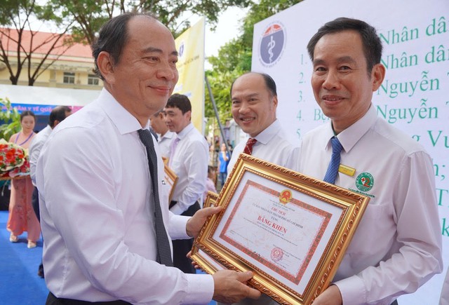 Ngày hội việc làm ngành y tế thành phố Hồ Chí Minh lần 3: Hơn 200 bác sĩ trẻ được tuyển dụng, mở rộng mạng lưới y tế cơ sở- Ảnh 3.