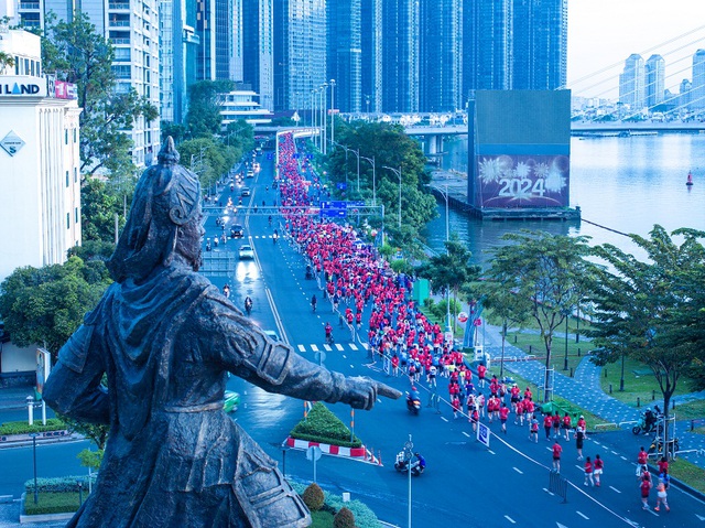 Giải marathon quốc tế Thành phố Hồ Chí Minh - Bước chạy “Vì một Việt Nam vượt trội”- Ảnh 1.