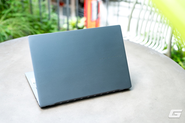 Đây là bộ đôi ASUS truc tiep bong da keo nha cai S5: Kẻ thì intel, người lại AMD, 14 hay 16 inch cho mùa tựu trường?- Ảnh 2.