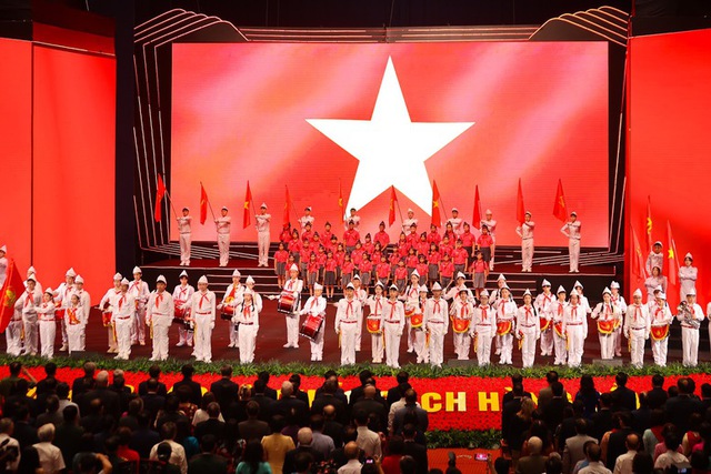 TRỰC TIẾP: Lễ khai giảng đặc biệt của 1,7 triệu thầy, cô và gần 30 triệu học sinh, sinh viên- Ảnh 6. TRỰC TIẾP: Lễ khai giảng đặc biệt của 1,7 triệu thầy, cô và gần 30 triệu học sinh, sinh viên- Ảnh 6.
