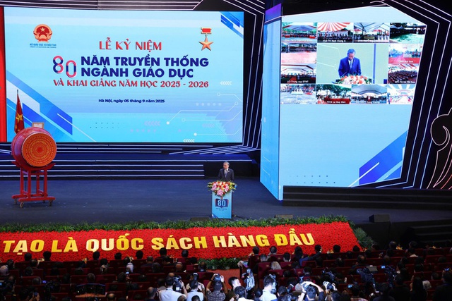 Tổng Bí thư Tô Lâm phát biểu chỉ đạo tại lễ kỷ niệm 80 năm truyền thống ngành Giáo dục và khai giảng năm học 2025-2026 - Ảnh: VGP/Đức Tuân. Tổng Bí thư Tô Lâm phát biểu chỉ đạo tại lễ kỷ niệm 80 năm truyền thống ngành Giáo dục và khai giảng năm học 2025-2026 - Ảnh: VGP/Đức Tuân.