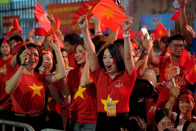 Chưa nhận được 100.000 đồng qua VNeID, người d&acirc;n n&ecirc;n l&agrave;m g&igrave;?- Ảnh 1.