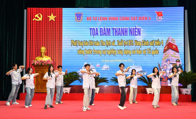 Tuổi trẻ Vùng Cảnh sát biển 4 tọa đàm “Phát huy hào khí mùa Thu lịch sử – vững bước truc tiep bong da vtv6 sự nghiệp xây dựng và bảo vệ Tổ quốc”
- Ảnh 3.