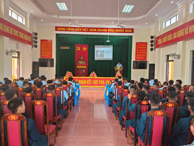 Nhiều hoạt động chào mừng Kỷ niệm 80 năm Cách mạng Tháng Tám và Quốc khánh 02-9 tại Trung đoàn pháo Phòng không 591- Ảnh 2. Nhiều hoạt động chào mừng Kỷ niệm 80 năm Cách mạng Tháng Tám và Quốc khánh 02-9 tại Trung đoàn pháo Phòng không 591- Ảnh 2.