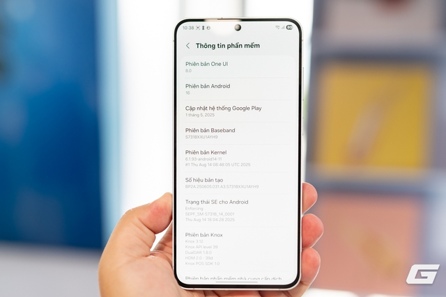 Cận cảnh Galaxy S25 FE: Hiệu năng ổn áp, trải nghiệm AI thú vị, pin "trâu", giá hấp dẫn- Ảnh 12.