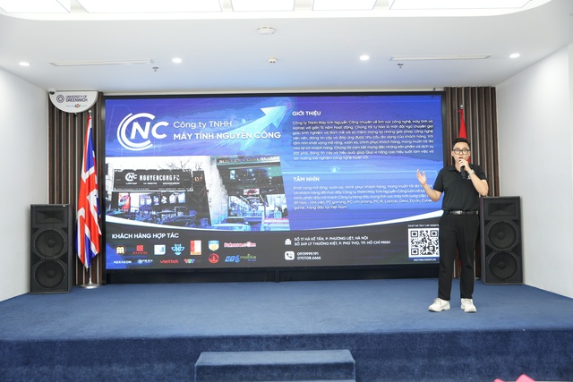 “Làm chủ AI - Làm chủ sự nghiệp”: Workshop giúp bạn trẻ bắt trend AI, trải nghiệm laptop xịn và rinh quà khủng- Ảnh 9. “Làm chủ AI - Làm chủ sự nghiệp”: Workshop giúp bạn trẻ bắt trend AI, trải nghiệm laptop xịn và rinh quà khủng- Ảnh 9.